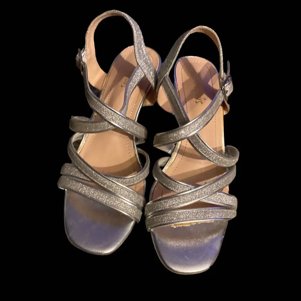 DREAM PAIRS Women’s Silver Wedge Strappy Heels Size 7.‎